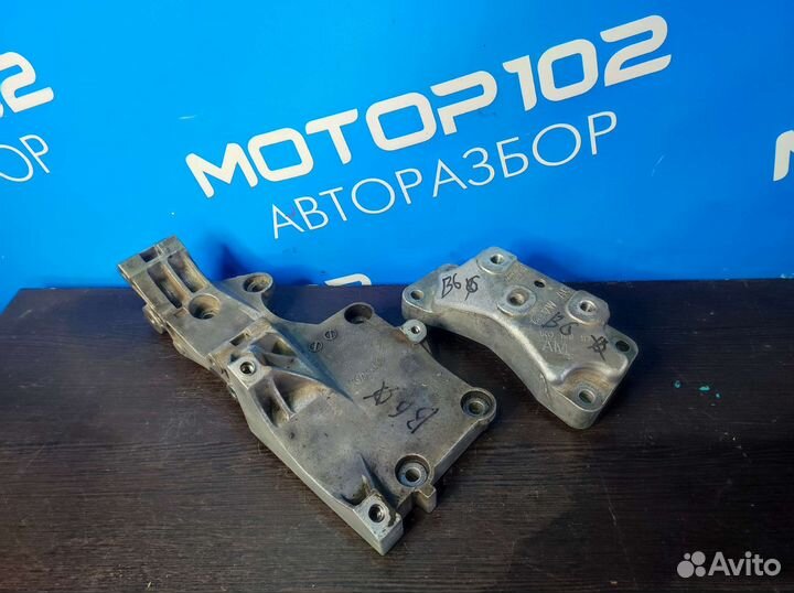 Кронштейн Volkswagen Passat B6