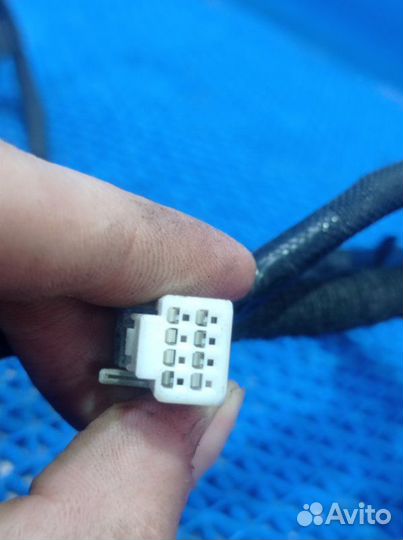 Проводка двери Toyota Prius Alpha лифтбэк 2011