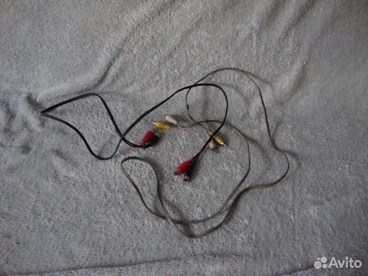 Кабели для телевизор и видео отдам