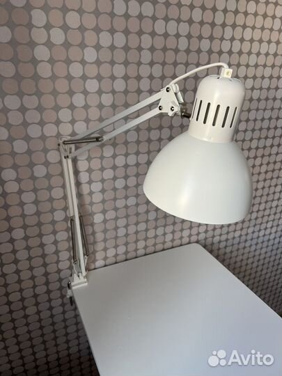 Маникюрный стол