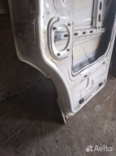 Двери на mercedes sprinter 906