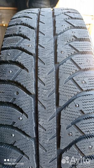 Bridgestone Ice Cruiser 7000 215/70 R16