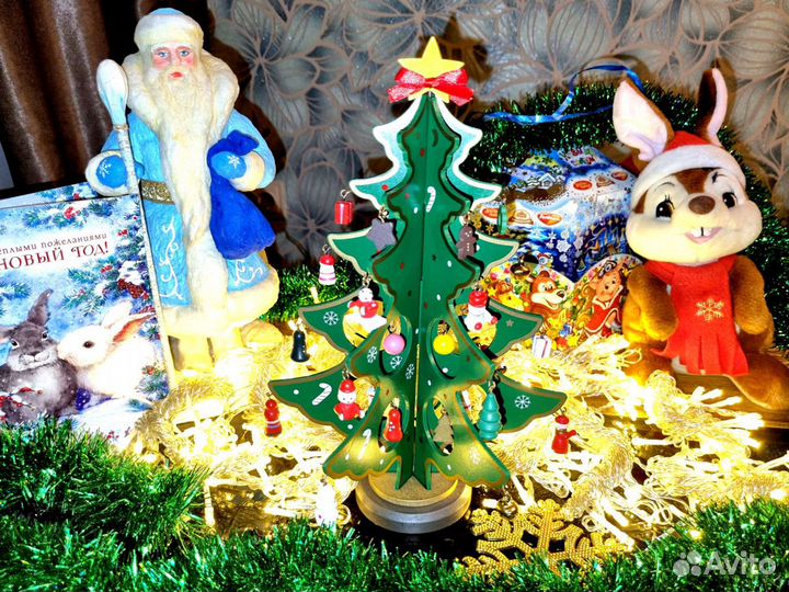 Деревянная новогодняя Ёлка с игрушками
