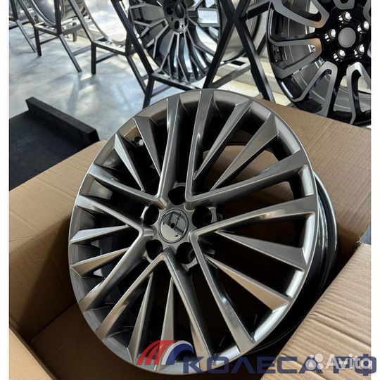 Диски R18 на Toyota Lexus