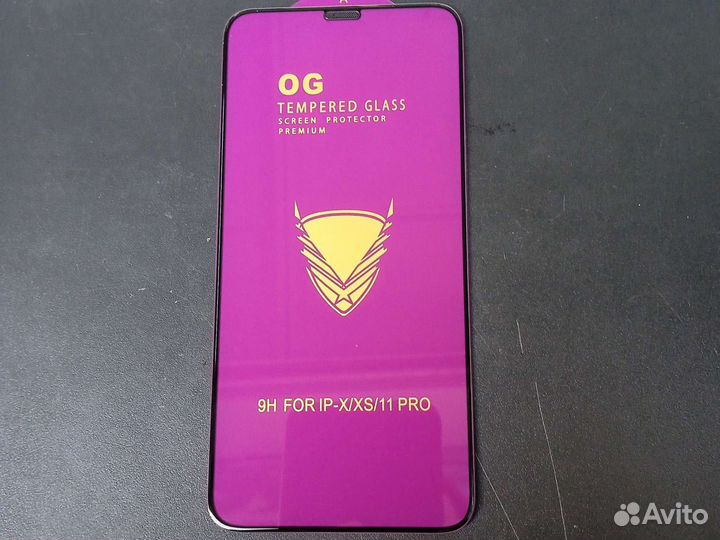 Чёрное стекло iPhone X/Xs/11 Pro