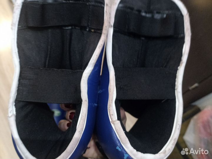 Защита голени, фути и перчатки