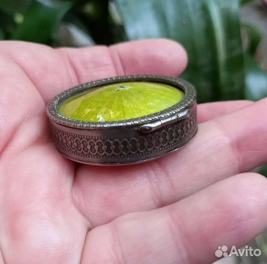 Мушница, таблетница. Серебро 84 пр. Эмаль гильоше