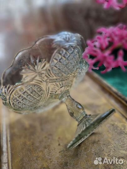 Ваза на ножке Ананас