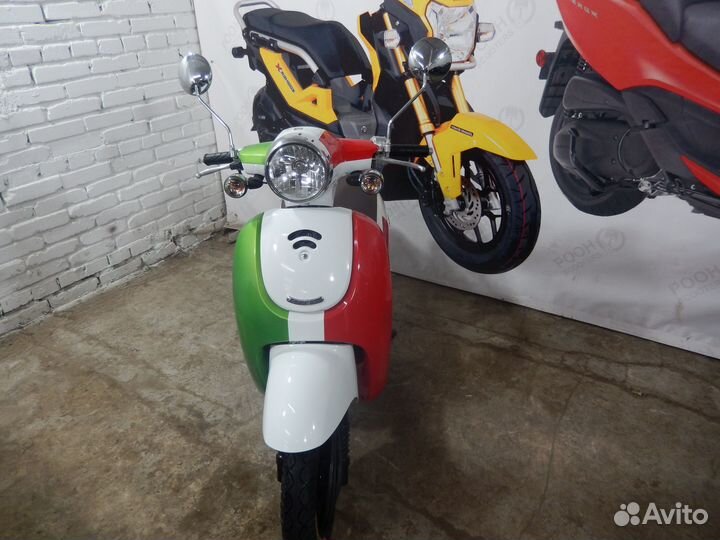 Скутер Honda Giorno AF70 Fi цвет Италия