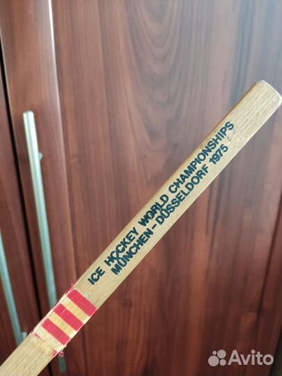 Сувенирная клюшка с автографом Третьяка, 1975 г