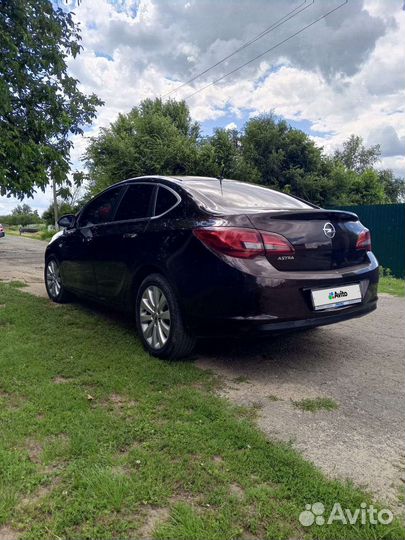 Opel Astra 1.6 AT, 2013, 190 000 км