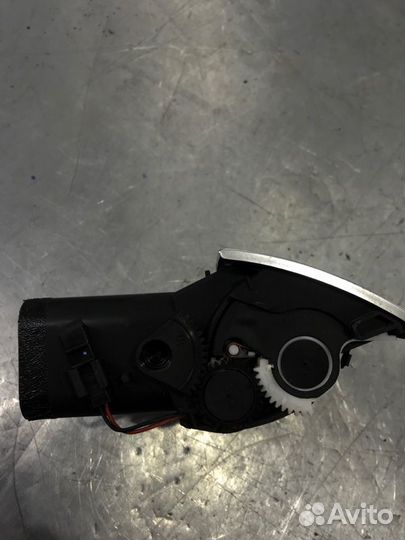 Дефлектор воздушный правый Audi A8 4E8 BFM