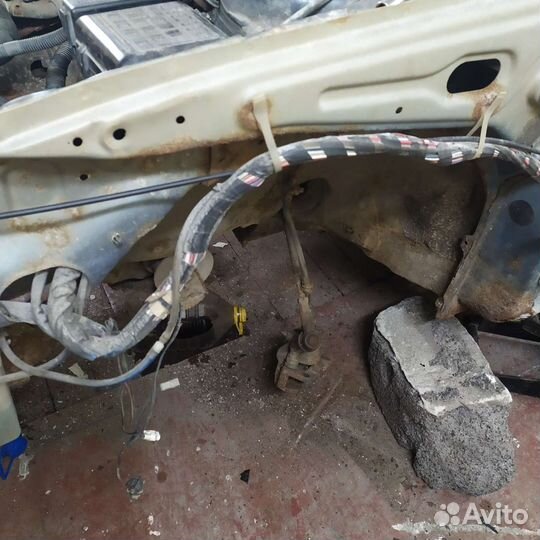 Suzuki esteem элпроводка моторн отсека с блок 1.8