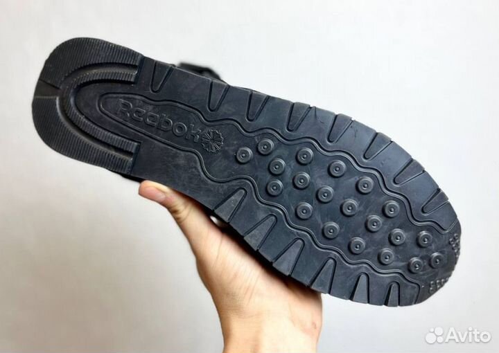 Кроссовки Reebok удобные