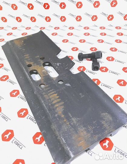 Башмак экскаватора Hitachi 71401517