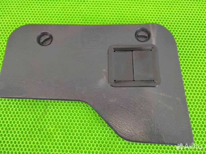 Обшивка багажника задняя правая Peugeot Partner