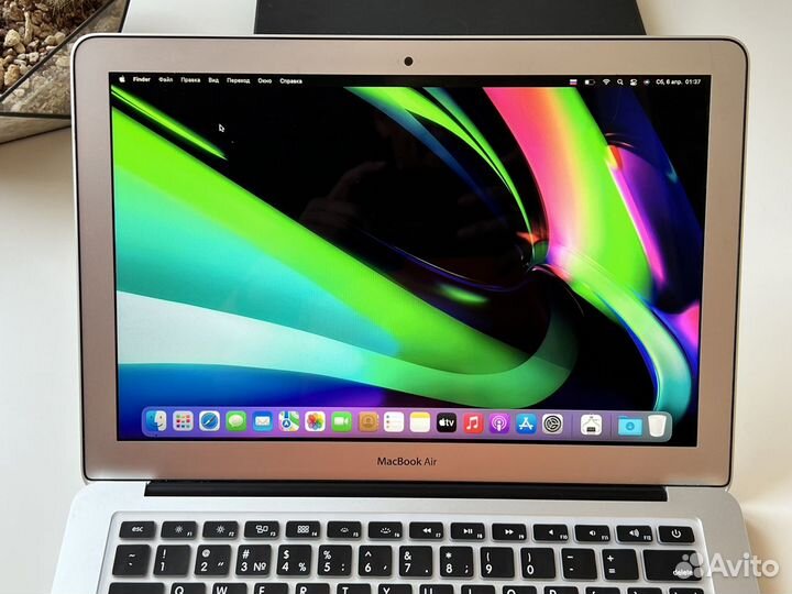 MacBook Air 13” 2017 Core i5 8GB RAM 512GB SSD