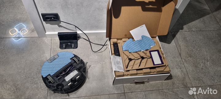 Робот пылесос Samsung powerbot-E VR5000WiFi