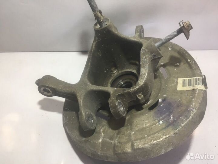 Кулак задний левый Bmw 5-Series F10