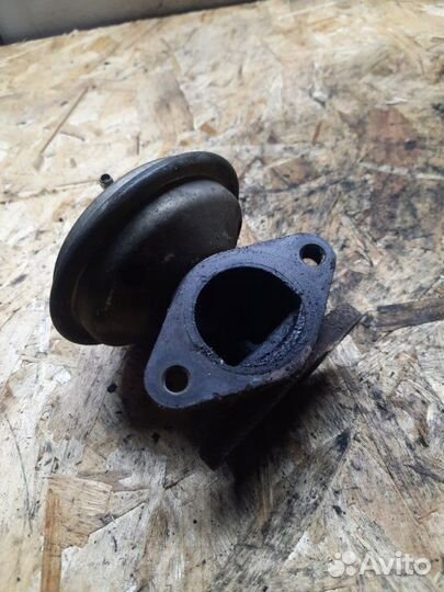 Клапан EGR Chrysler Voyager минивэн 2.5 ENJ 2003