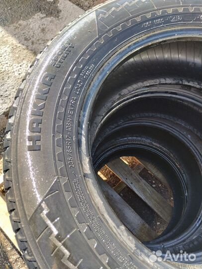Шины Nokian 235 65 17 летние бу