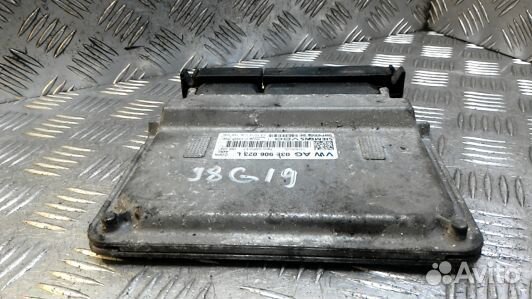 Блок управления двигателем volkswagen polo 5 (6R)
