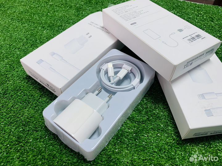 Зарядка на iPhone 20W комплект