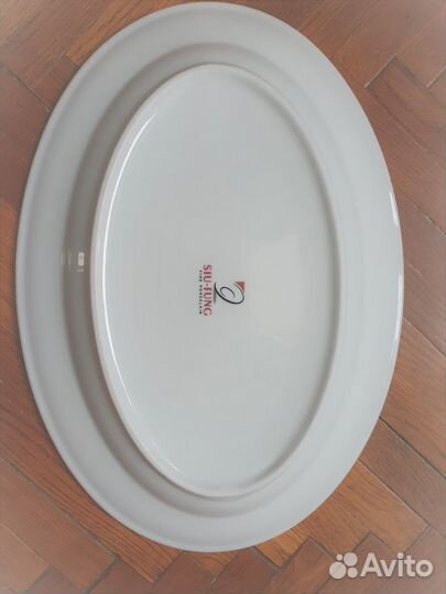 Продам 2 больших блюда (тарелки)