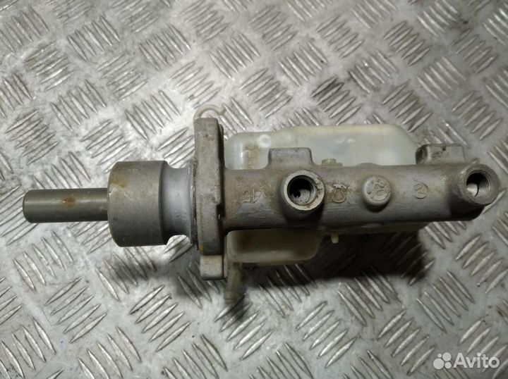 Цилиндр тормозов главный Skoda Fabia 1997 2007