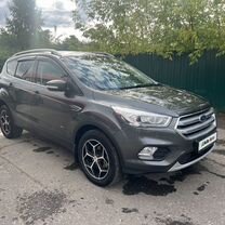 Ford Kuga 1.5 AT, 2017, 111 111 км, с пробегом, цена 2 030 000 руб.