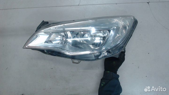 Фара (передняя) Opel Astra J, 2010