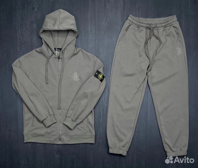 Спортивный костюм stone island