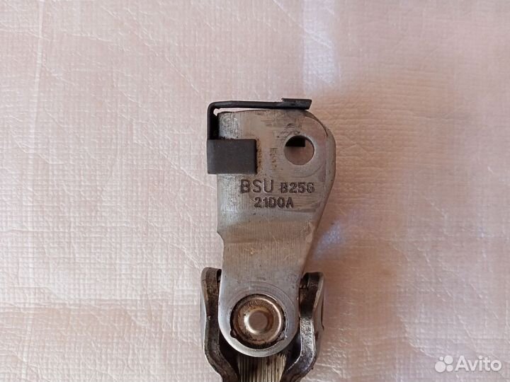 Рулевой кардан Mazda Familia Premacy 323