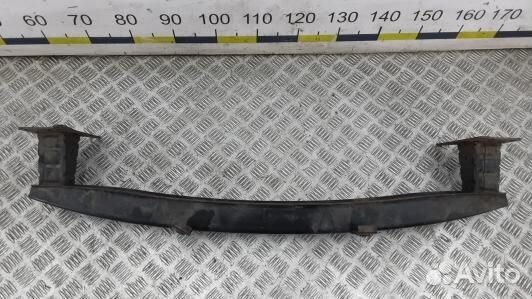 Усилитель бампера передний (кронштейн) skoda fabia