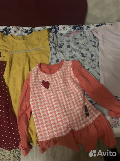 Продаю вещи пакетом га девочку 5-6 лет