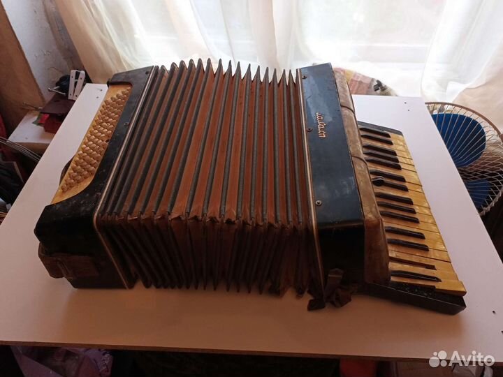 Старый аккордеон