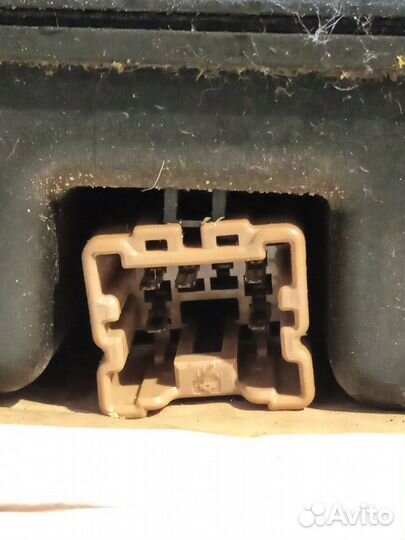 Сабвуфер Infiniti QX56