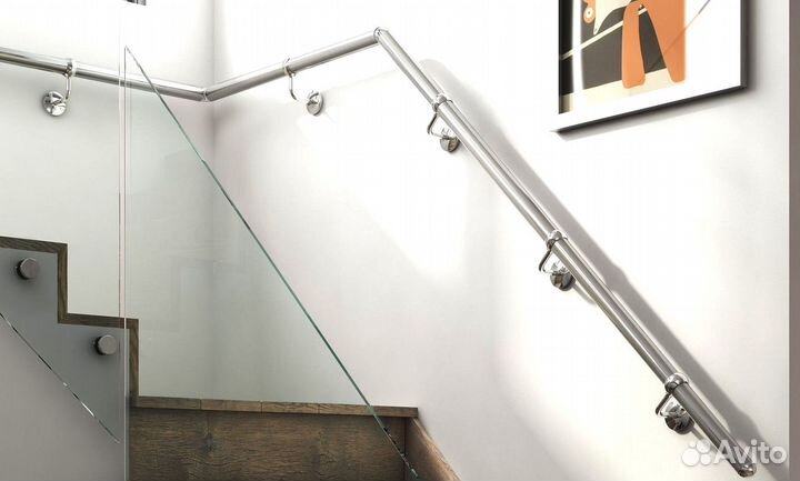 Стеклянное ограждение лестницы