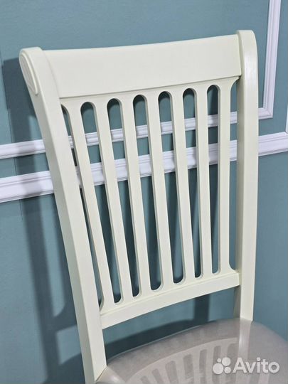 Комплект стол и стулья. В наличии