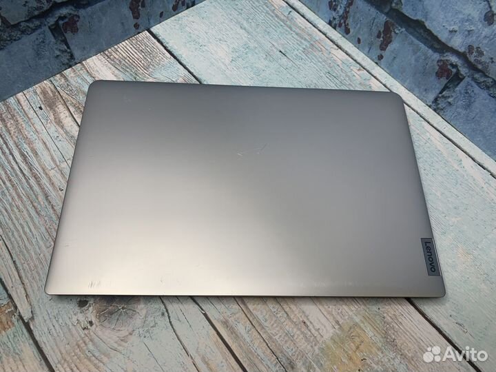 Быстрый ноутбук lenovo ssd/8gb/vega3
