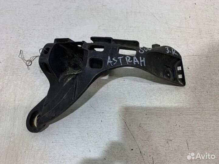 Кронштейн бампера задний правый Opel Astra H