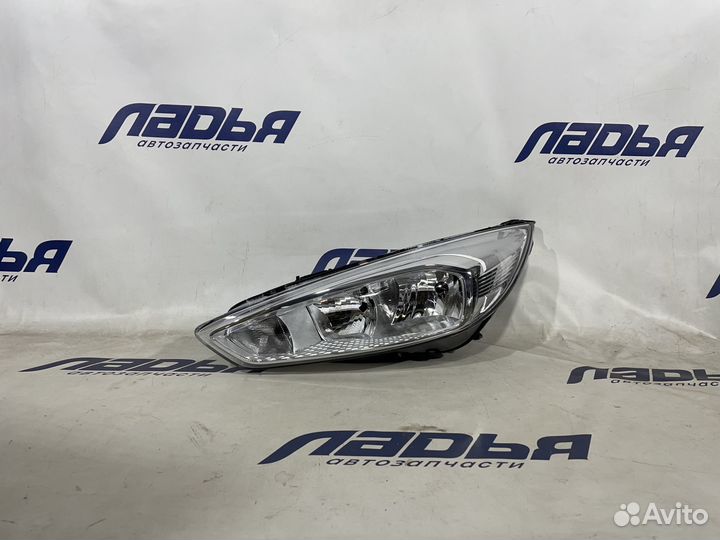Фара Ford Focus 3 (15) левая хром