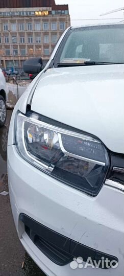 Фара правая на Renault Logan 2