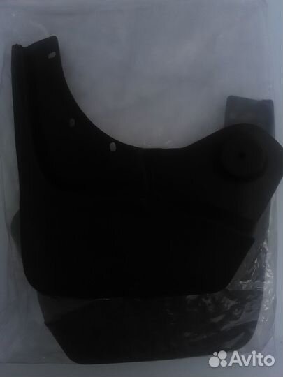 Брызговики передние Рено Дастер