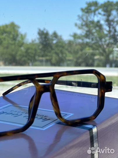 Солнцезащитные очки