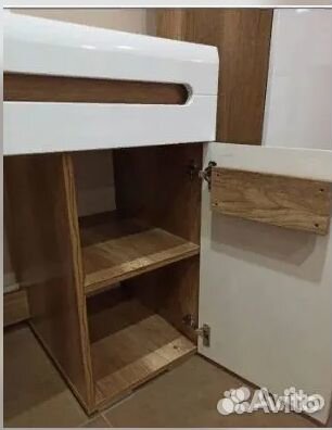 Туалетный стол Наоми с зеркалом