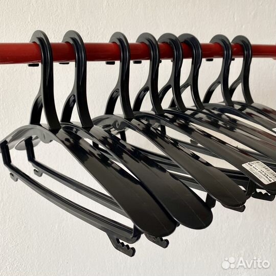 Вешалки Плечики пластиковые 44-46 размер