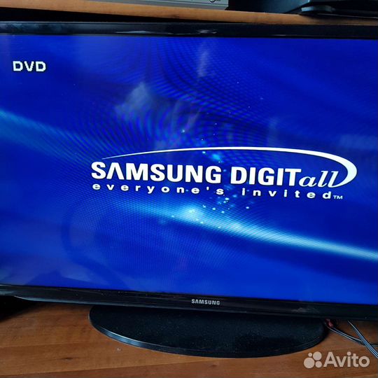 DVD-плеер Samsung DVD-S224 + диски