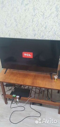 Телевизор тсl