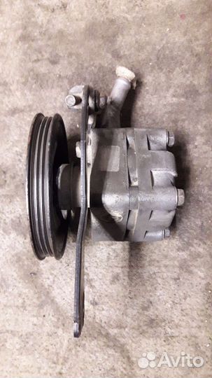 Насос гур Ниссан Альмера